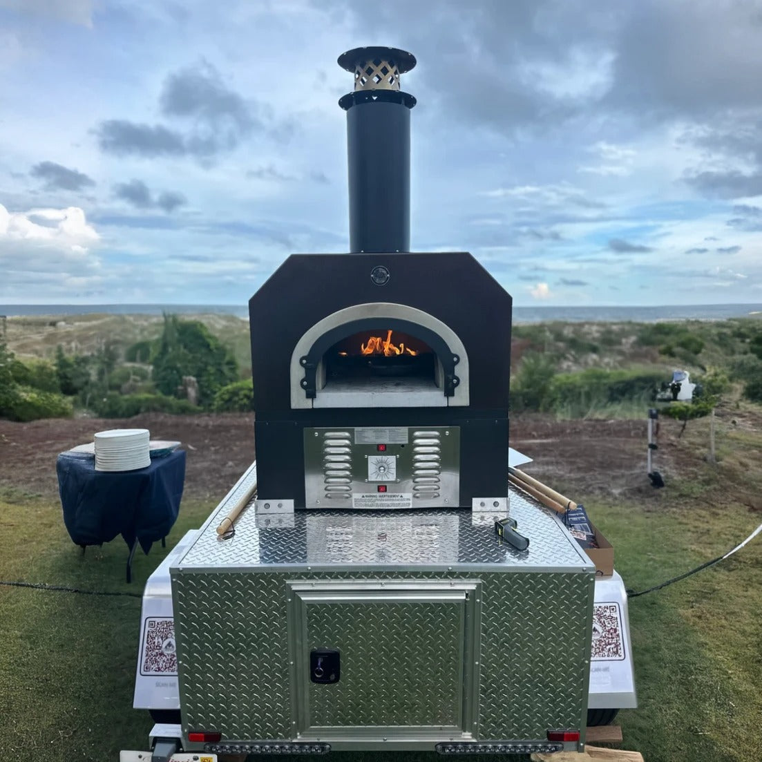 174Chicago_Brick_Oven_Wood_Fired_Pizza_Oven_Trailer_with_flame