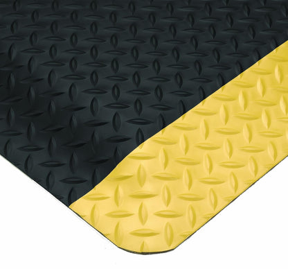 Wearwell Diamond-Plate SpongeCote UltraSoft Mat, 3' Width x 20' Length x 15/16" Thickness, Black/Yellow - 414.1516x3x20BYL