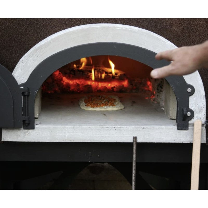 750 Mobile Wood Fired Pizza Oven In Use