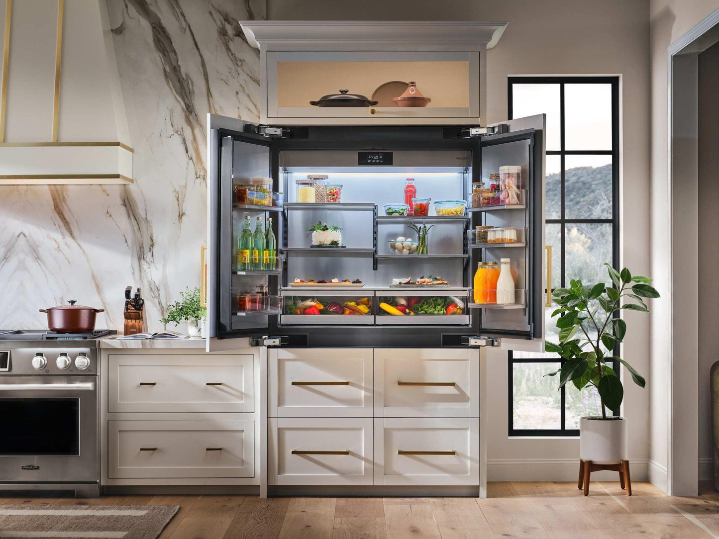 SIGNATURE KITCHEN SUITE SKSFD4826P 48-inch Built-in French Door Refrigerator - SKSFD4826P