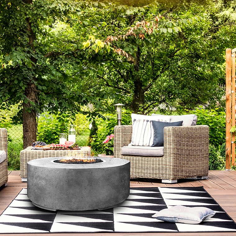 Rotondo Fire Table LifeStyle 2